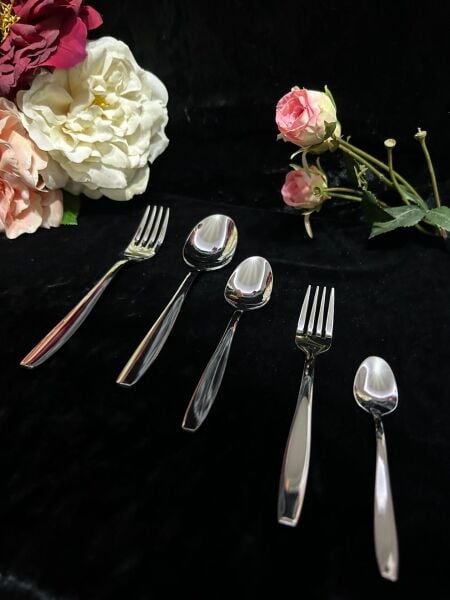 NEHİR SAHRA 30 PARÇA KAŞIK ÇATAL TAKIMI