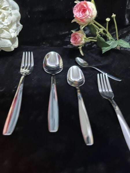 NEHİR SAHRA 30 PARÇA KAŞIK ÇATAL TAKIMI