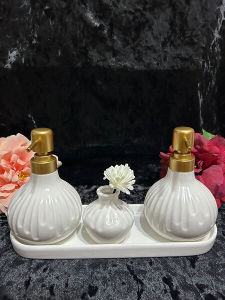 2  'Lİ SIVI SABUNLUK VE ÇİÇEKLİ KOKULUK