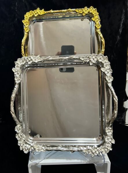 METAL KARE AYAKLI ÇİÇEKLİ GÜMÜŞ  VE GOLD SUNUM