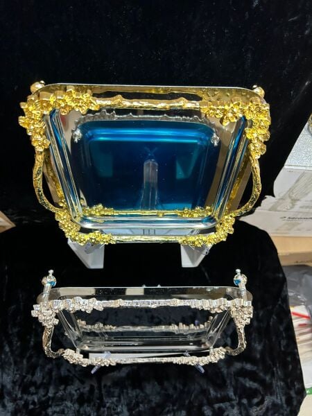 METAL KARE AYAKLI ÇİÇEKLİ GÜMÜŞ  VE GOLD SUNUM