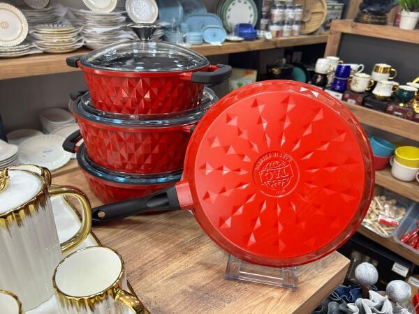 Taç Carabella Döküm Cam Kapak 7 Parça Tencere Seti Kırmızı
