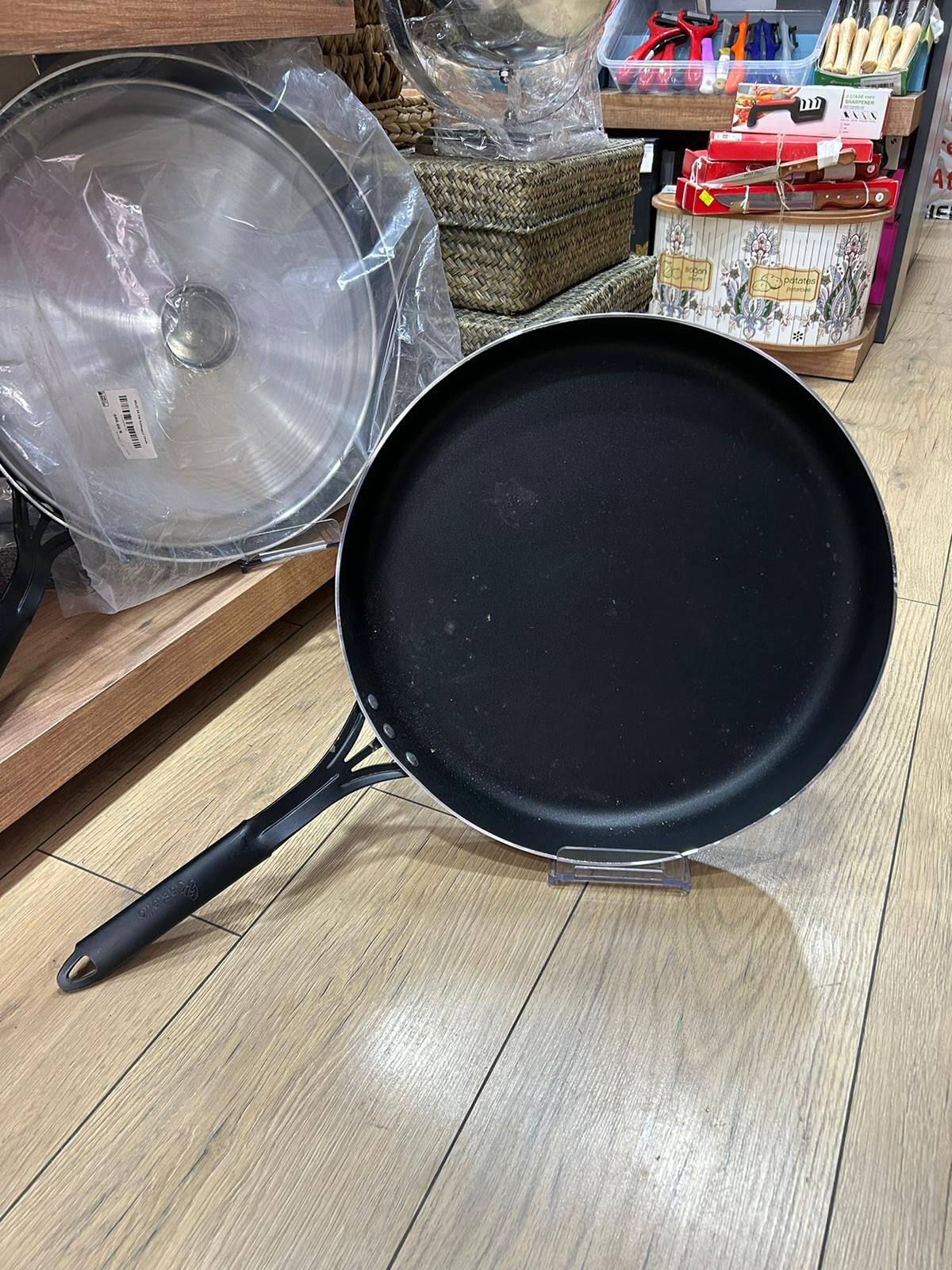 36 NUMARA KILIÇ TEFLON BÖREK TAVASI KAPAKSIZ