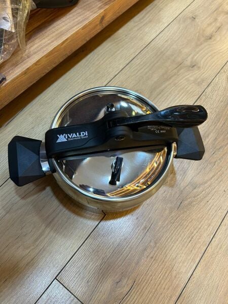 4 L VİVALDİ PREMİUM DÜDÜKLÜ TENCERE