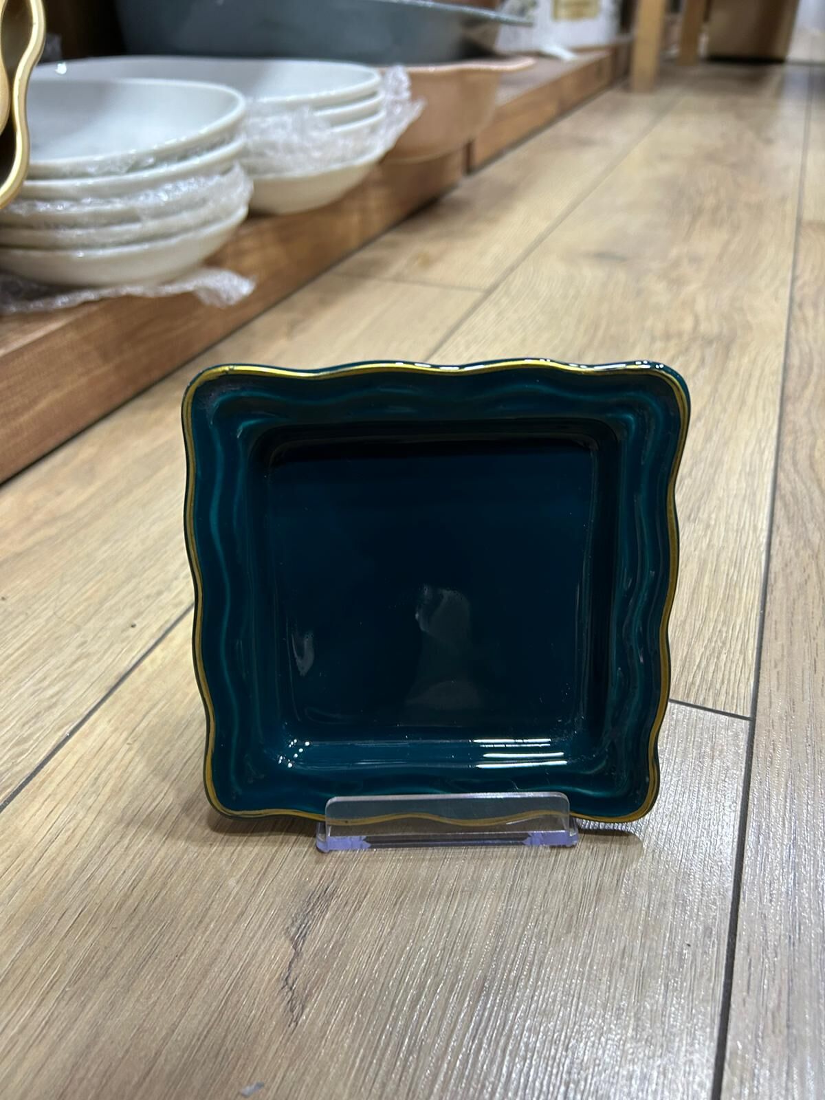 KARE GOLD KENARLI TATLI TABAĞI ( EN : 12 CM BOY : 12 CM )