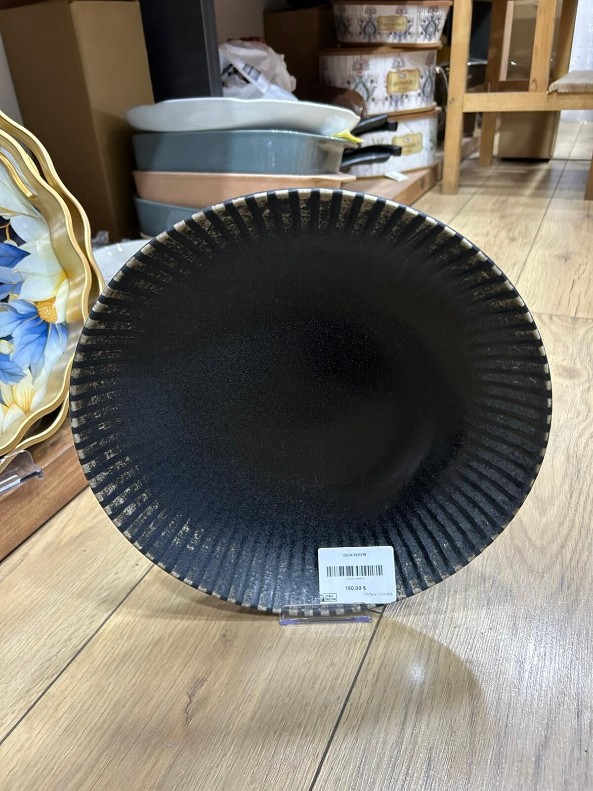 UZUN SİYAH  RENK  SERVİS  TABAĞI (  EN : 30 CM  BOY : 30 CM )