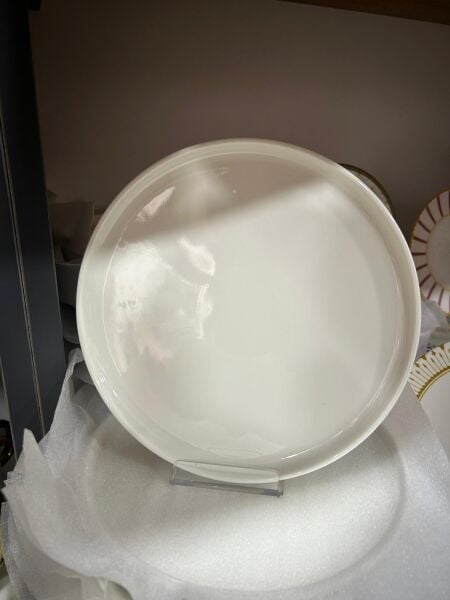 İPEK PORSELEN YUVARLAK SERVİS TABAĞI ( EN :20 CM  BOY:20  CM )